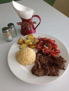 Cibo presso l'hotel o nelle vicinanze