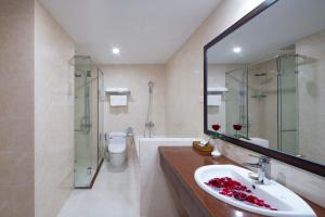 Koupelna v ubytování T78 Nha Trang Hotel