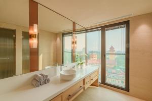 Phòng tắm tại The Five Suites Lilas +89 ảnh