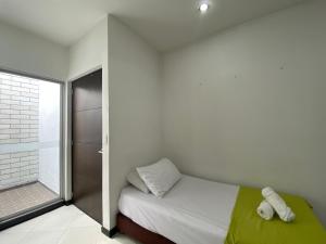 Imagen de la galería de APARTAESTUDIOS Laureles Medellín, en Medellín