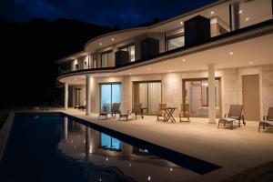 Bazén v ubytování Gran Piscina Hidromasaje playa privada y sauna nebo v jeho okolí