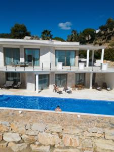 Bazén v ubytování Gran Piscina Hidromasaje playa privada y sauna nebo v jeho okolí