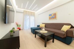 Χώρος καθιστικού στο Spacius and Comfy apartment Thessaloniki