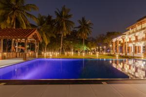 Elysia Sigiriya Hotel内部或周边的泳池