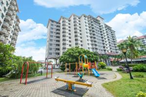 Herní místnost nebo prostor pro děti v ubytování Glory Beach Resort 7+2 PAX Seaview Suite