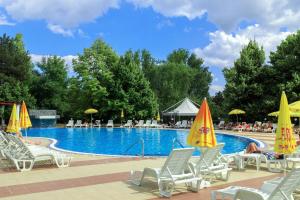 Bazén v ubytování Hotel 2D Resort and Spa nebo v jeho okolí