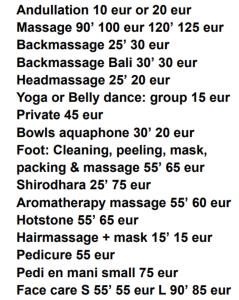 uma imagem de um telemóvel com uma lista de exercícios em Guesthouse Le petit chapeau em Durbuy
