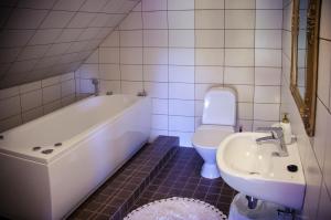 Koupelna v ubytování Pööni Guesthouse