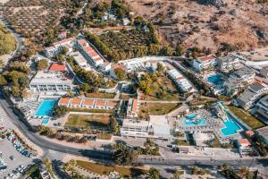Bazén v ubytování Aiora Resort nebo v jeho okolí + 37 fotografií