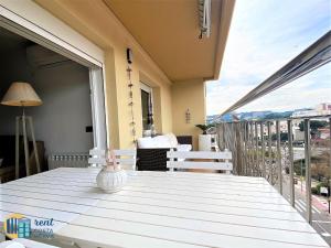 Balkón alebo terasa v ubytovaní Apartamento Bluedream by Rent Costa Brava