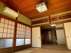 Foto sihtkohas Nishiwada asuva majutusasutuse 農家古民家ねこざえもん奥屋敷 Nekozaemon-Gest house galeriist