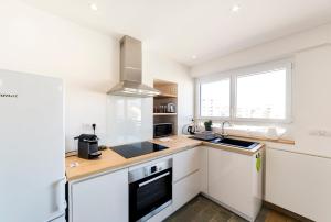 Zdjęcie z galerii obiektu Appartement avec balcon - clim et parking AIL w mieście Lyon
