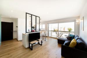Zdjęcie z galerii obiektu Appartement avec balcon - clim et parking AIL w mieście Lyon