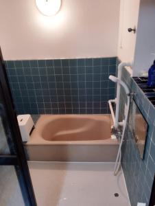 Koupelna v ubytování Private Twin Room in Ishinomaki, max 4 Person, Non-Smoke, Free Parking, Cat Island 2