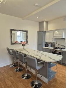 Køkken eller tekøkken på Luxury Town House