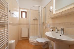 Kúpeľňa v ubytovaní Hotel Tanzberg Mikulov