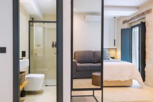 Bilik mandi di Luxurious Studio overlooking Casa Pilatos +25 gambar