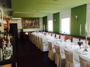 Restaurace v ubytování Hotel Restaurant Vater Rhein