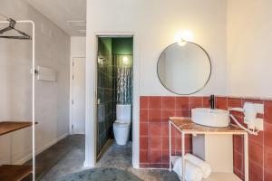 Ένα μπάνιο στο Madrid Live Coworking - SELF SERVICE -
