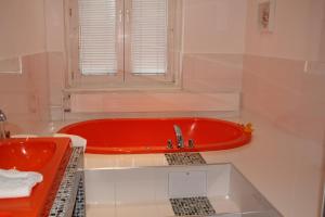 Vannituba majutusasutuses Stadthotel Gürtler