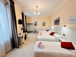 Postel nebo postele na pokoji v ubytování Hotel Galata + 37 fotografií