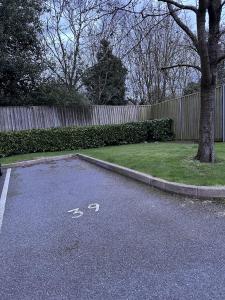 Fotografie z fotogalerie ubytování Captivating 2-Bed Apartment in West Bromwich v destinaci West Bromwich