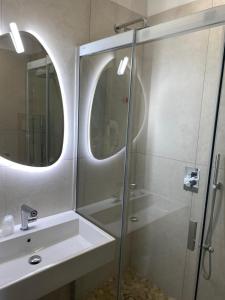 Koupelna v ubytování Hotel Golden