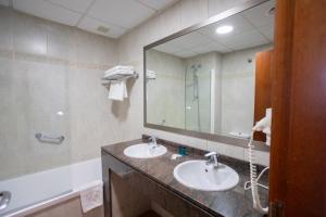 Koupelna v ubytování Hotel Cibeles Playa