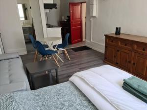 Beaugency-1 sur la route des Châteaux客房内的一张或多张床位
