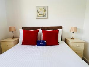 Postel nebo postele na pokoji v ubytování Tremarne Hotel