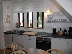 Køkken eller tekøkken på Studio moderne avec vue mer à Sauzon - FR-1-418-191 + 2 billeder