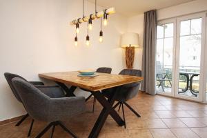 Fotografie z fotogalerie ubytování strandnahe Ferienwohnung mit 2 Balkonen - Haus am Kurpark FeWo 12 v destinaci Baabe