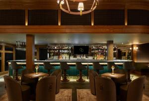 Lounge atau bar di The Sebastian - Vail