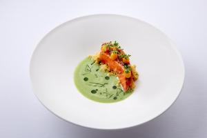 Makanan di atau berdekatan hotel