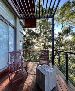 Ban công/sân hiên tại Treehouse Chalets - Luxury getaway within a short distance of Ella