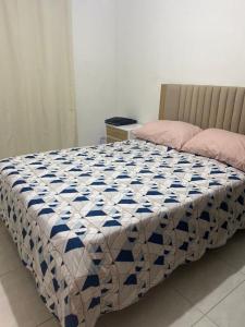 Ένα ή περισσότερα κρεβάτια σε δωμάτιο στο hab doble con derecho a la casa