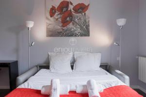 Posteľ alebo postele v izbe v ubytovaní Palais Miramar - Suite & B31 - Croisette Emplacement Unique - 20M Plage - WIFI - Clim