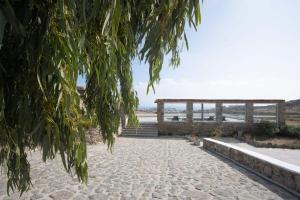صورة لـ Experience Mykonos Ruby Paradise with Shared Pool في Plintri