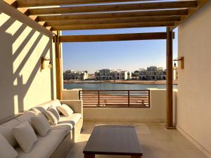 Balkón nebo terasa v ubytování Charming 3BR Villa/Free Pool & Lagoon Access@Gouna