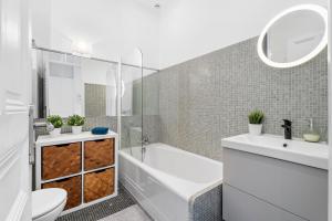 Ένα μπάνιο στο Nice Renting - FOCH - Luxury Bourgeois & Design at the Heart of Nice +22 φωτογραφίες