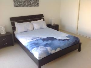 Tempat tidur dalam kamar di Townhouse Chapel Street