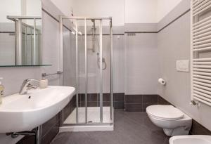 Ένα μπάνιο στο Comfort Scandicci Centro Facile accesso a Firenze +12 φωτογραφίες