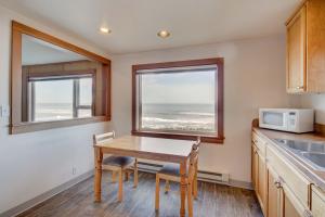 Kuchyň nebo kuchyňský kout v ubytování Ester Lee Oceanview Inn