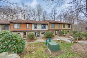 an image of a house with a yard at Pristine Resort Townhome 2 Mi to Seven Springs Mtn in Champion