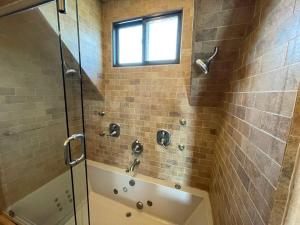 Koupelna v ubytování Penthouse Ocean Front Villa + 3 fotografie