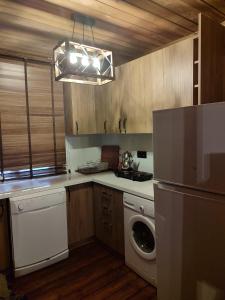 Cucina o angolo cottura di Karinna Orman Evleri & Non Alcohol