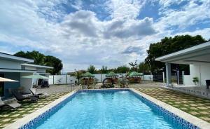 Bassein majutusasutuses Steffen Resort või selle lähedal