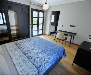 Postel nebo postele na pokoji v ubytování Göcek kiralık villa