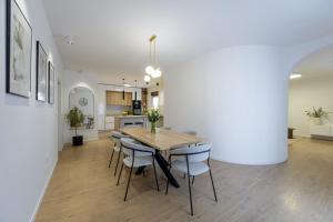 Kuchyň nebo kuchyňský kout v ubytování Villa Tina in Pinezići (Haus für 10 Personen)
