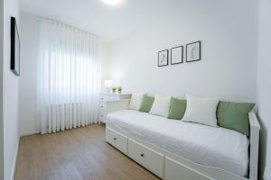 Postel nebo postele na pokoji v ubytování Villa Tina in Pinezići (Haus für 10 Personen)